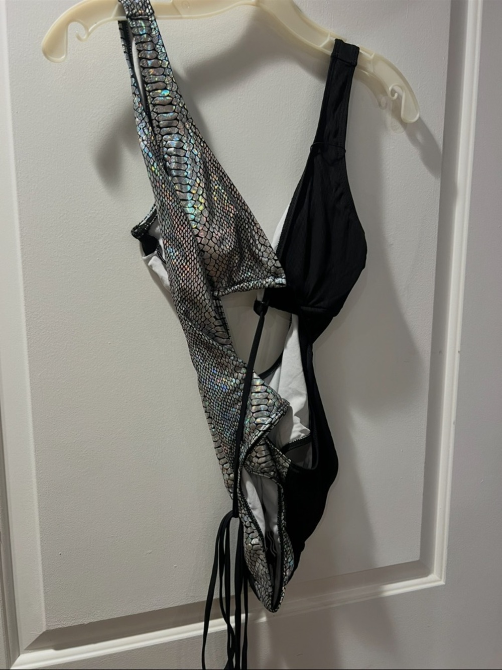 Zaful Black One-Piece Swimsuit with Iridescent Snake-Scale Panel